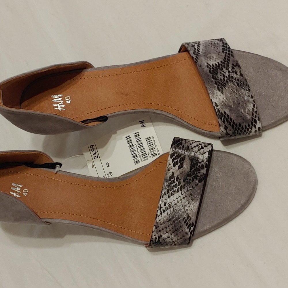 NWT H&M Snakeskin Heels Faux Suede Size 8.5